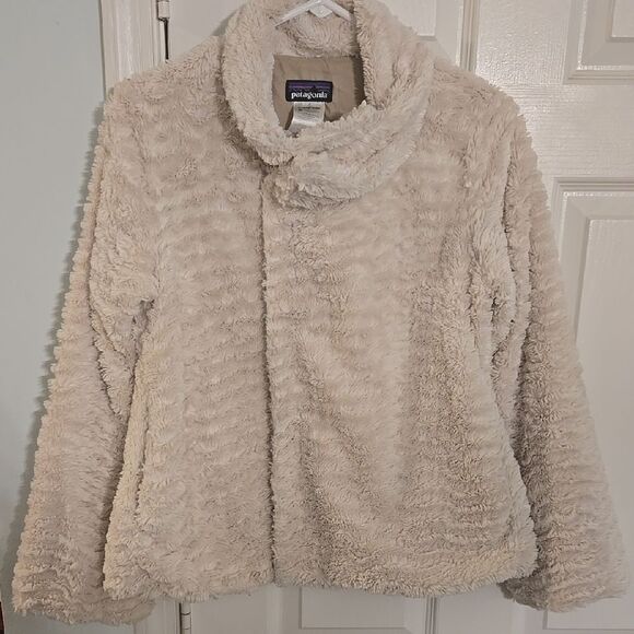 Patagonia Women's Cream Fleece Jacket - Picture 1 of 5